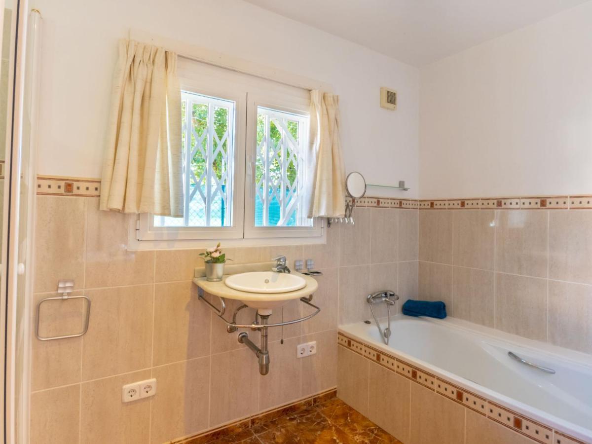 Villa Lilly By Interhome